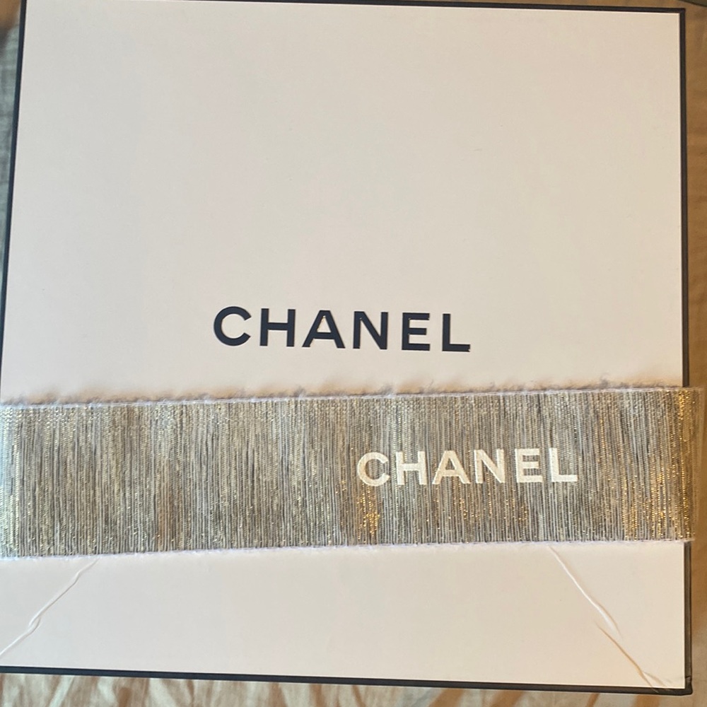 Chanel gift box
